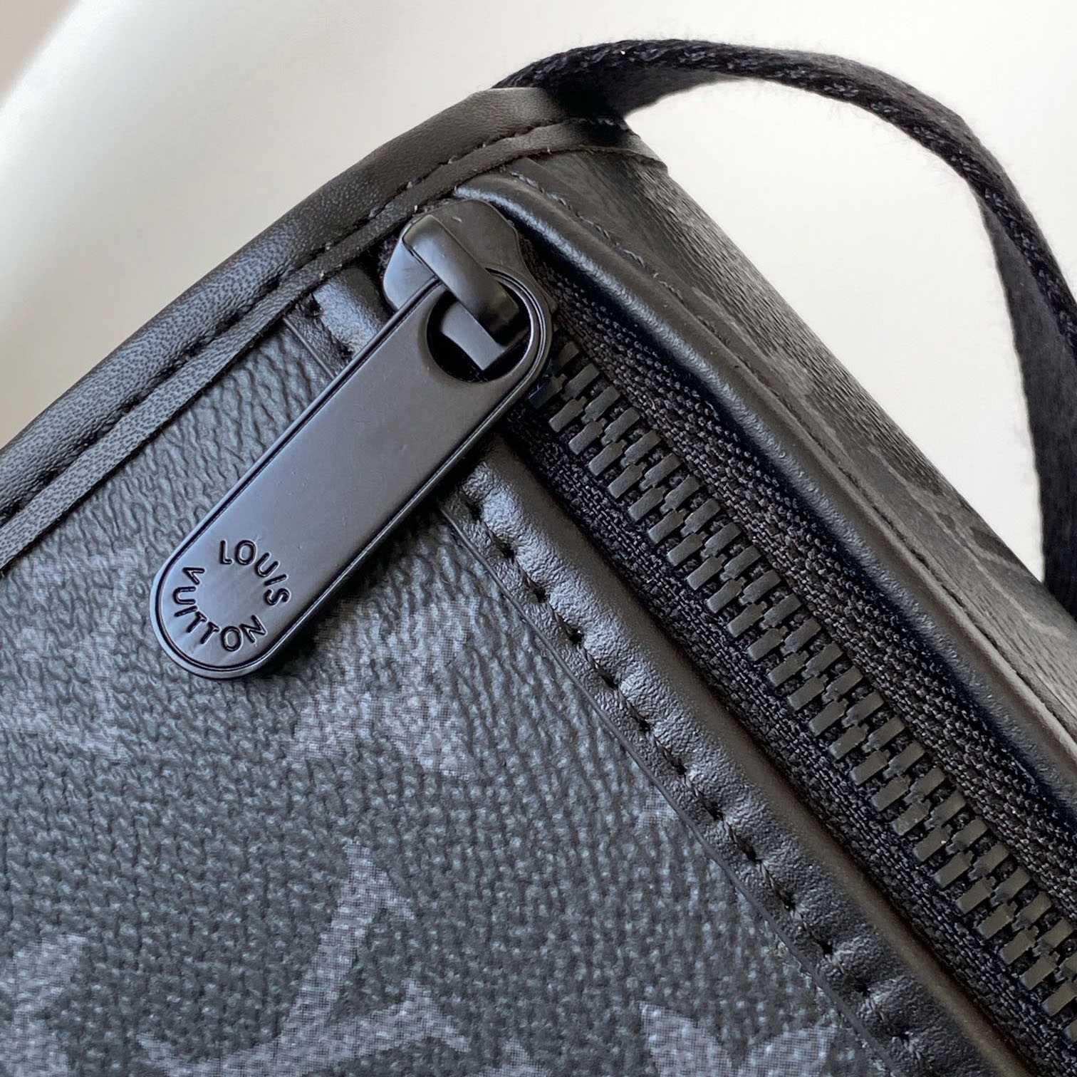 Louis Vuitton Bosphore Wearable Wallet   M12599 - DopestKickz