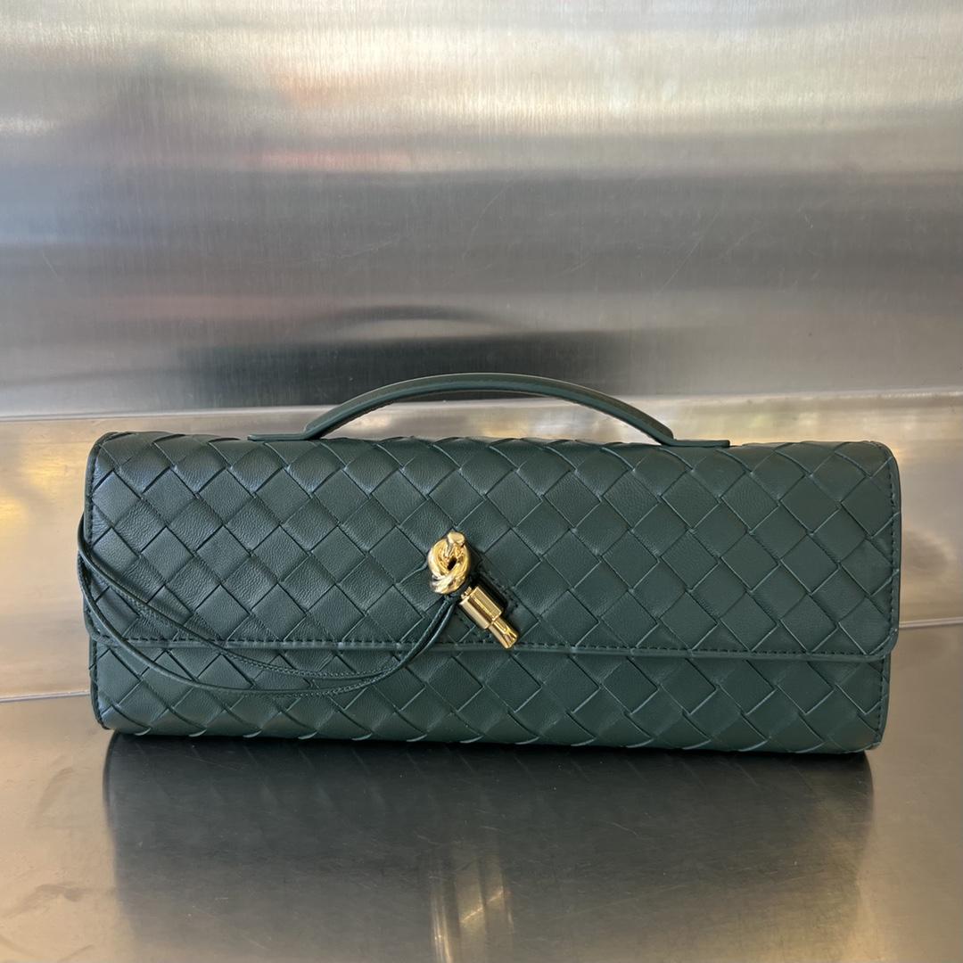 Bottega Veneta Andiamo Clutch 31*13*3cm - DopestKickz