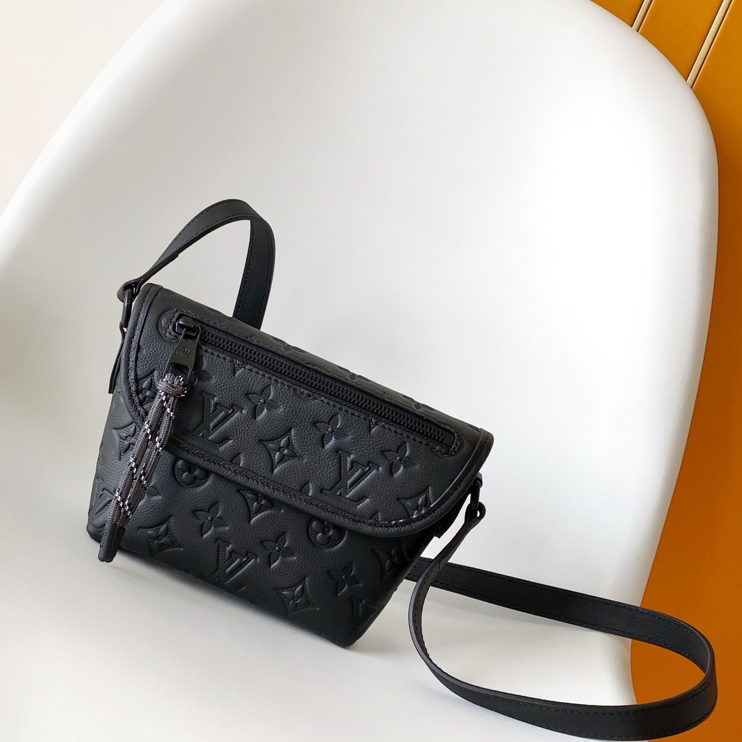 Louis Vuitton Pulse Wearable Wallet  M12636 - DopestKickz