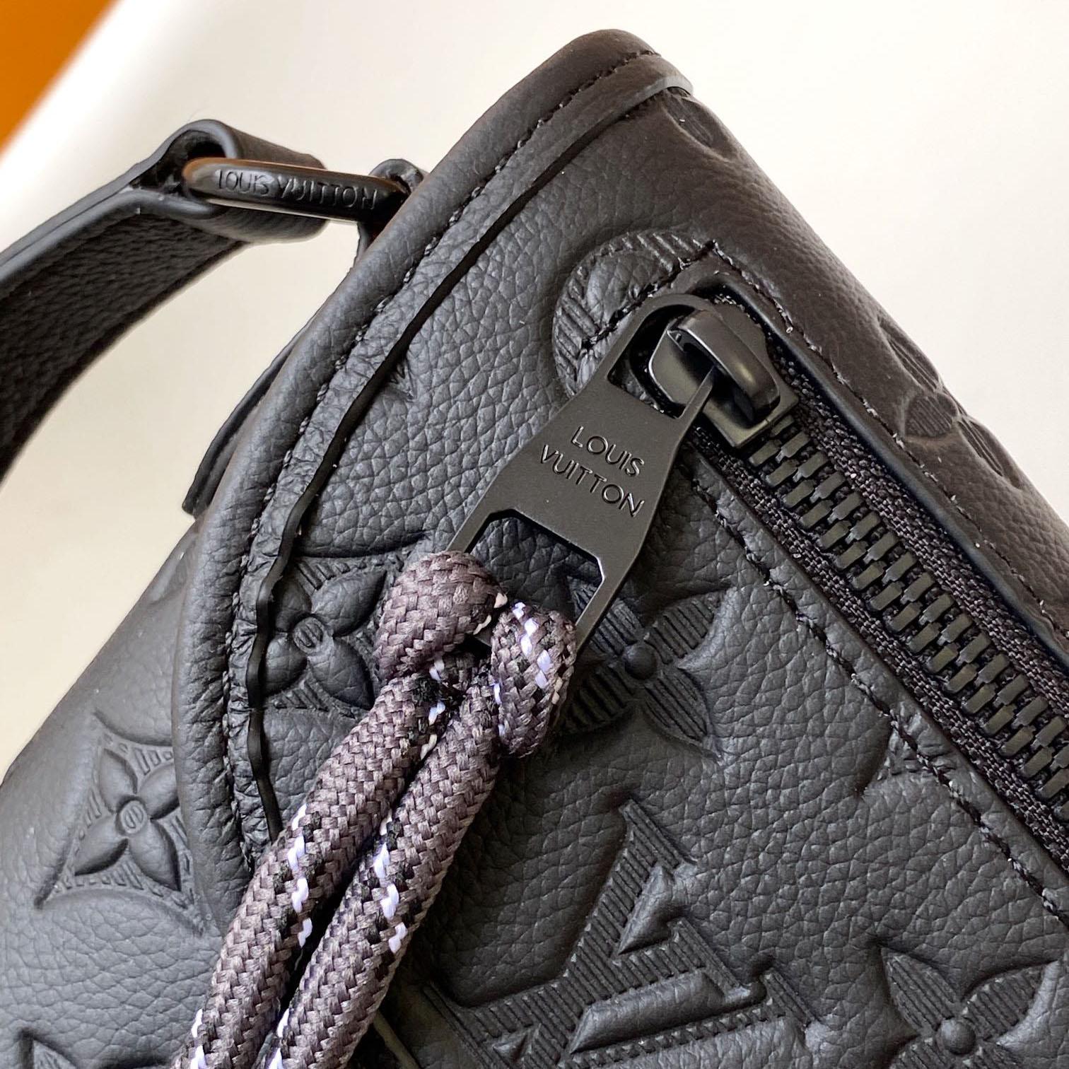 Louis Vuitton Pulse Wearable Wallet  M12636 - DopestKickz