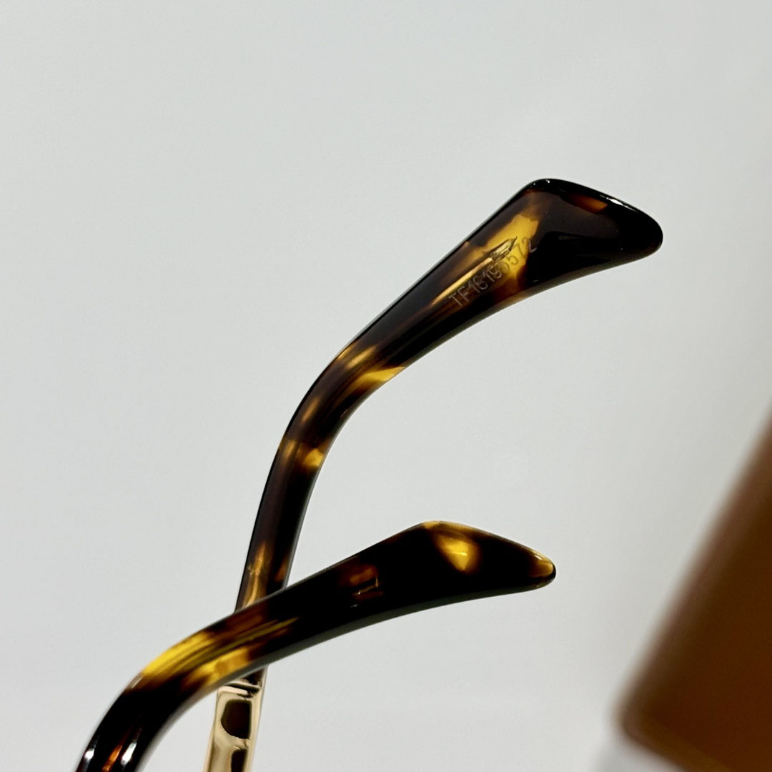 Celine CL40293 Sunglasses  - DopestKickz