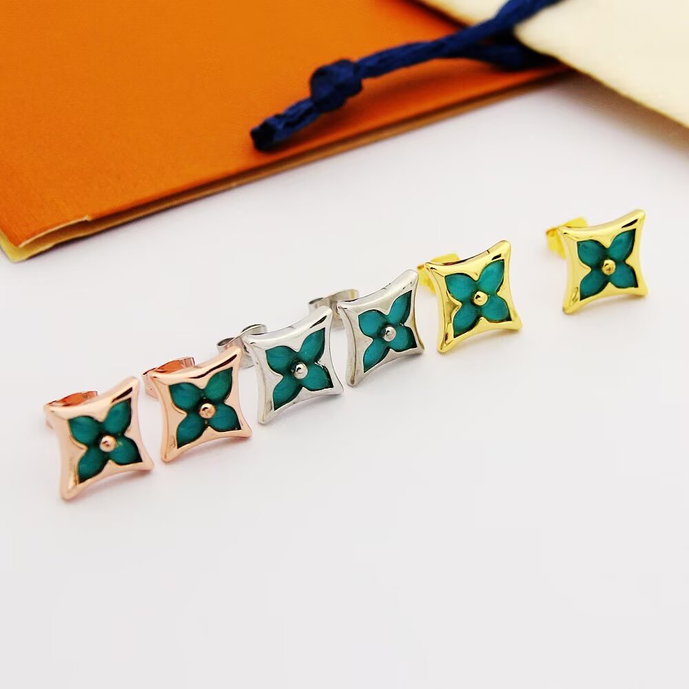 Louis Vuitton Earrings - DopestKickz