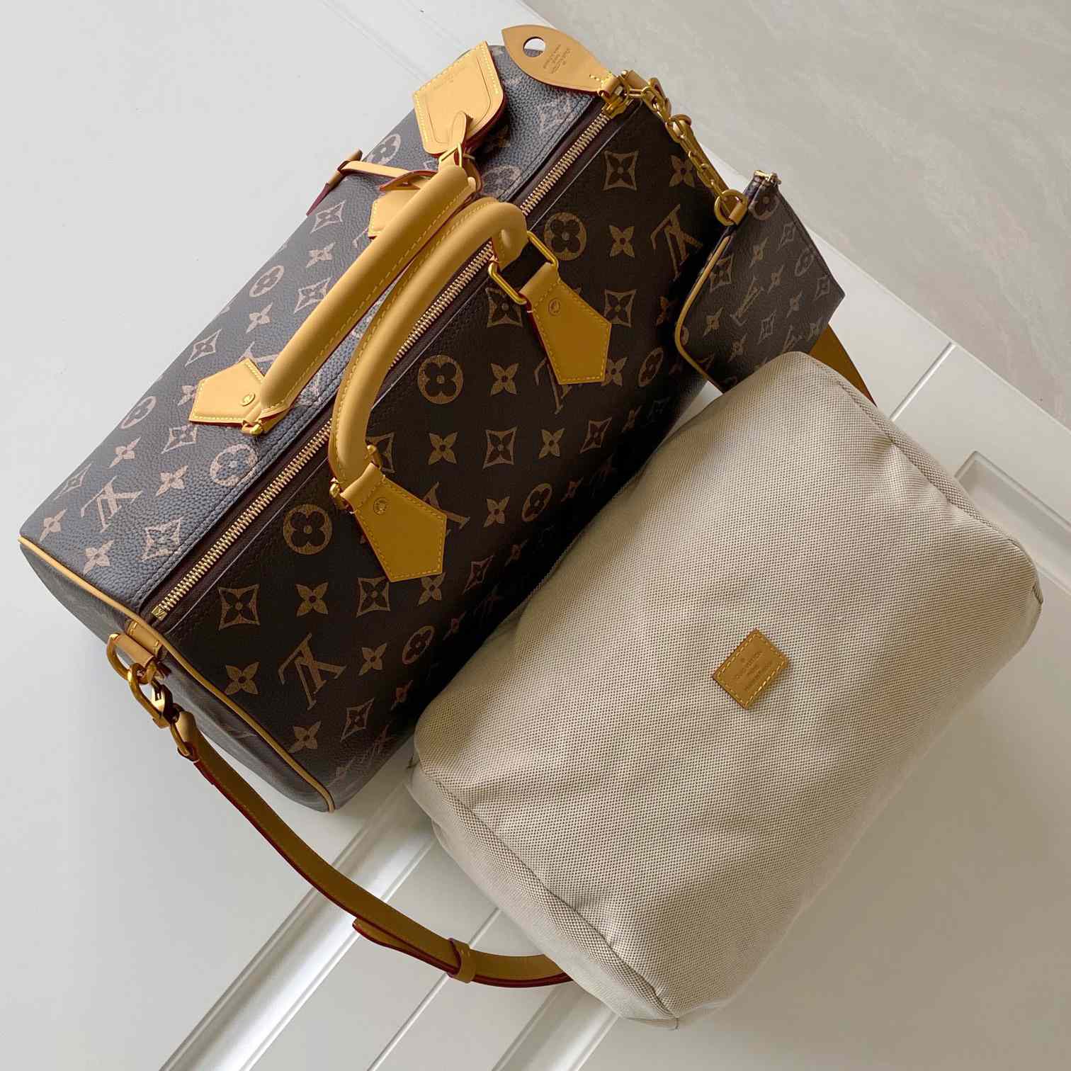 Louis Vuitton Speedy P9 Bandoulière 40  M24422 - DopestKickz