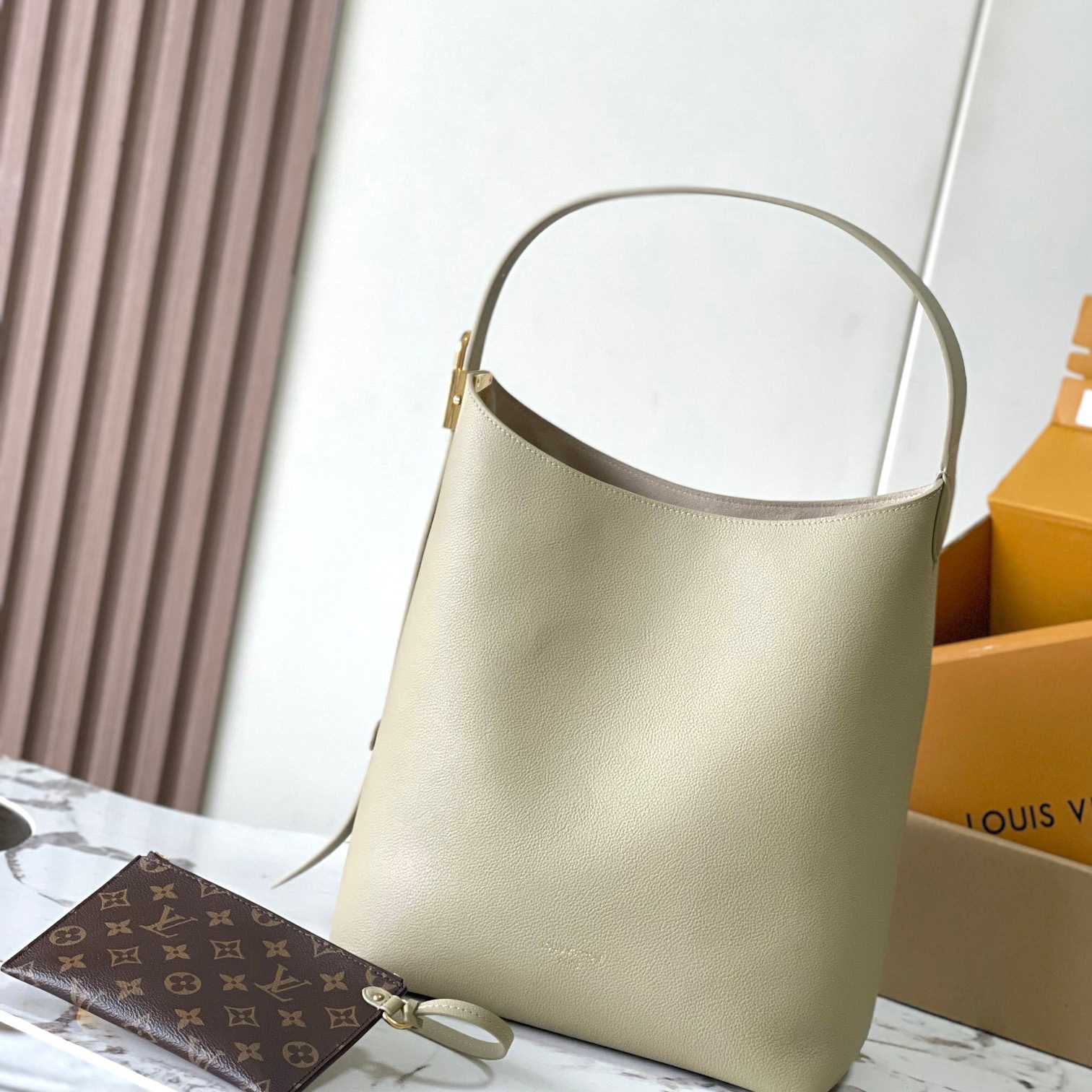 Louis Vuitton Low Key Hobo MM   M24988 - DopestKickz