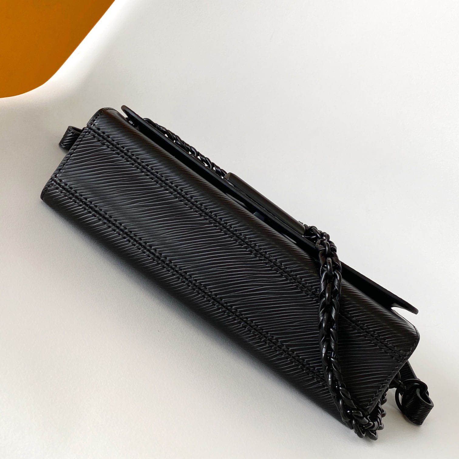 Louis Vuitton Twist West  M25336 - DopestKickz