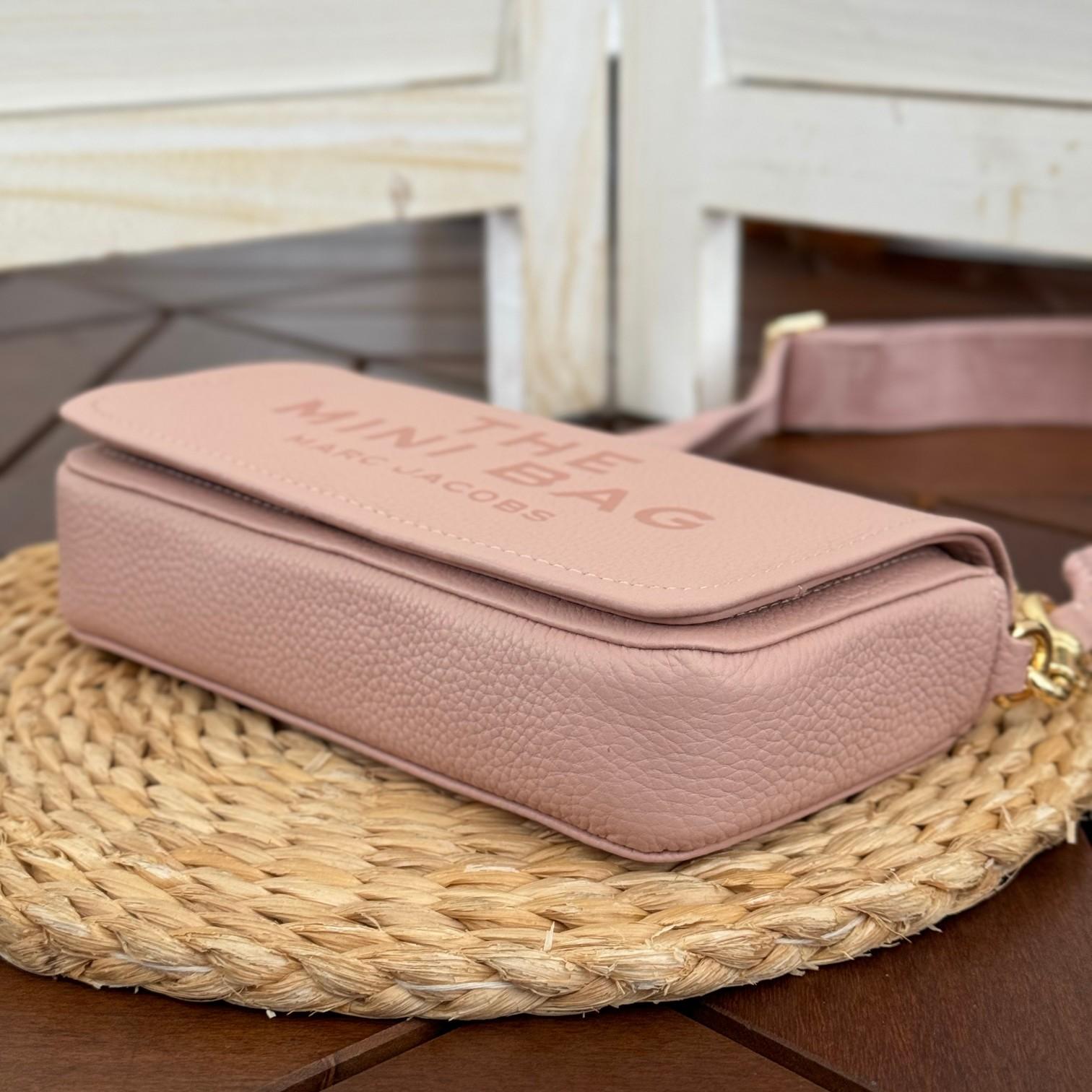 Marc Jacobs The Leather Mini Bag  （20*5*12cm） - DopestKickz