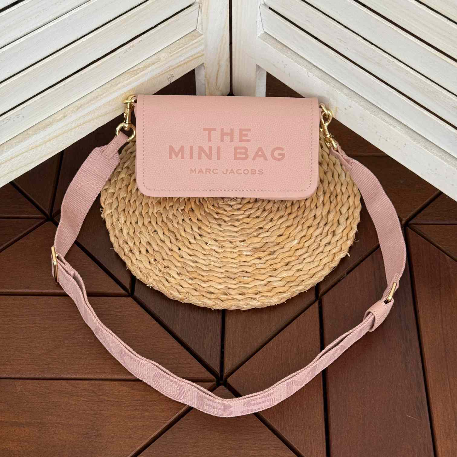 Marc Jacobs The Leather Mini Bag  （20*5*12cm） - DopestKickz