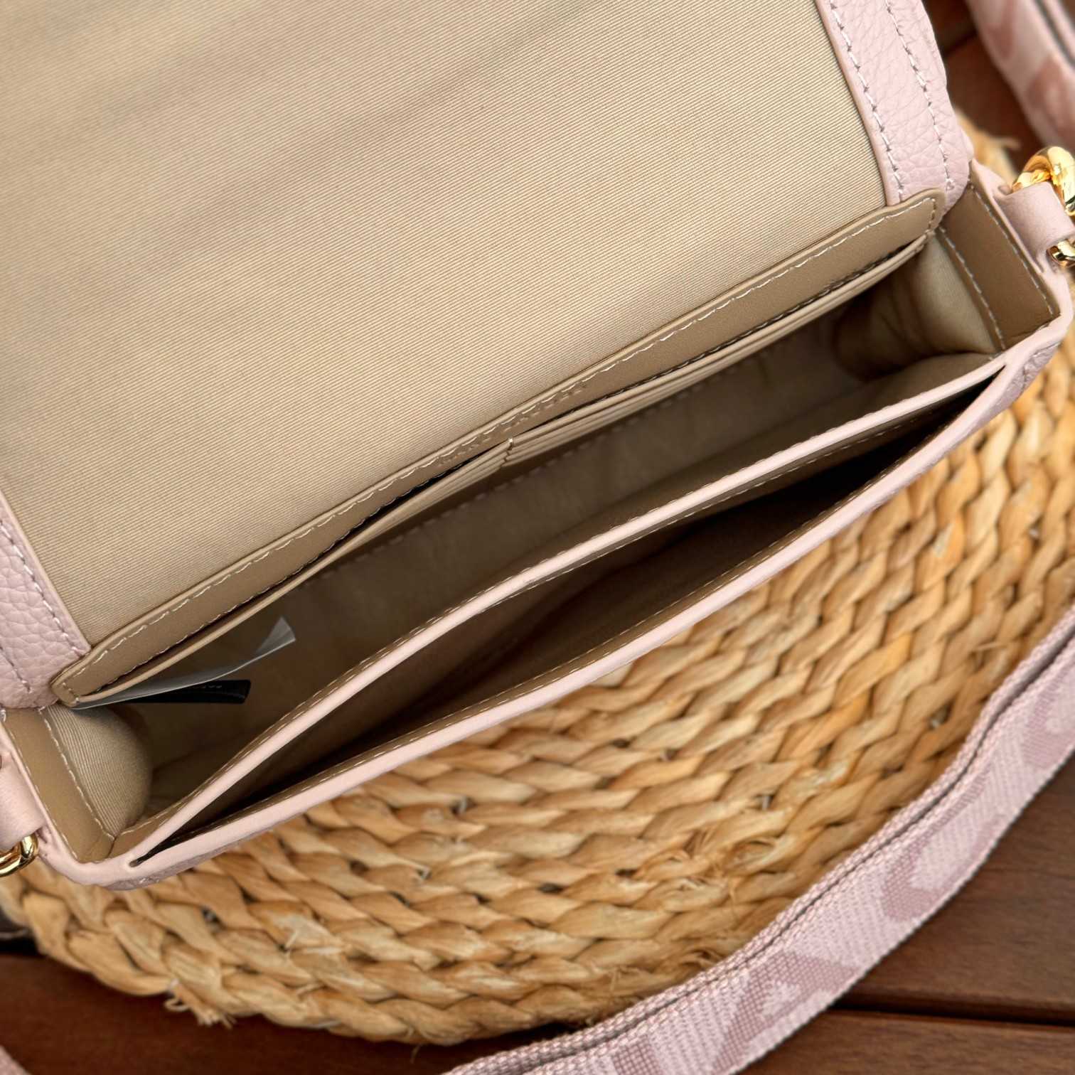 Marc Jacobs The Leather Mini Bag  （20*5*12cm） - DopestKickz