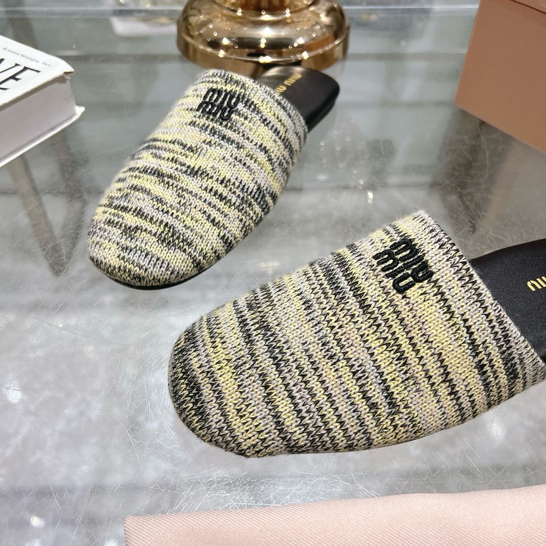 Miu Miu Wool slippers - DopestKickz