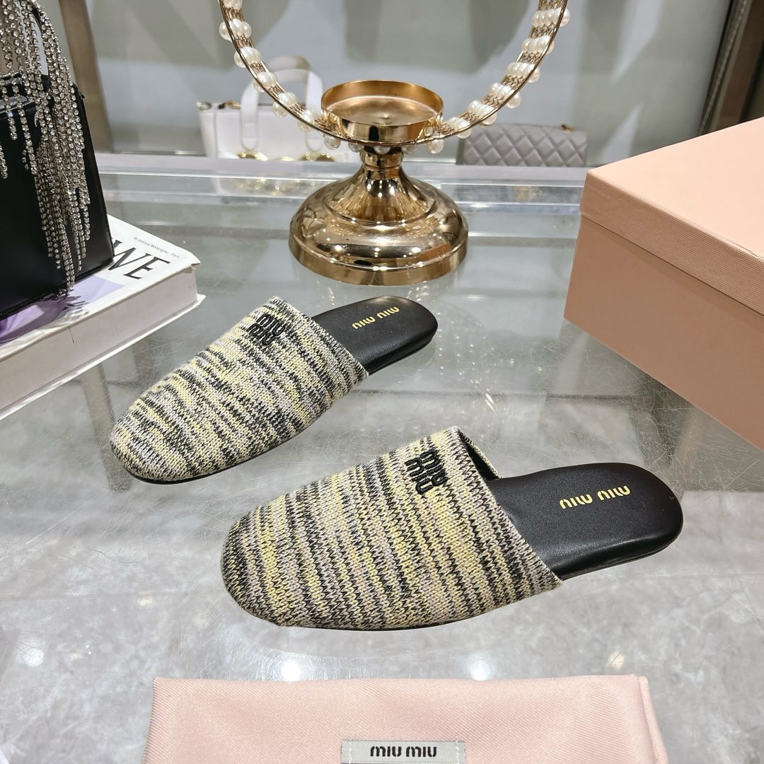 Miu Miu Wool slippers - DopestKickz