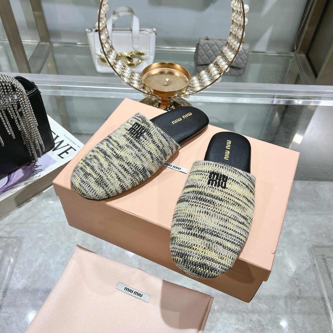 Miu Miu Wool slippers - DopestKickz