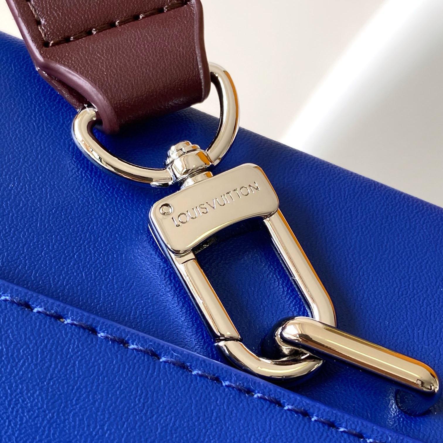 Louis Vuitton Shopper Clutch  M14028 - DopestKickz