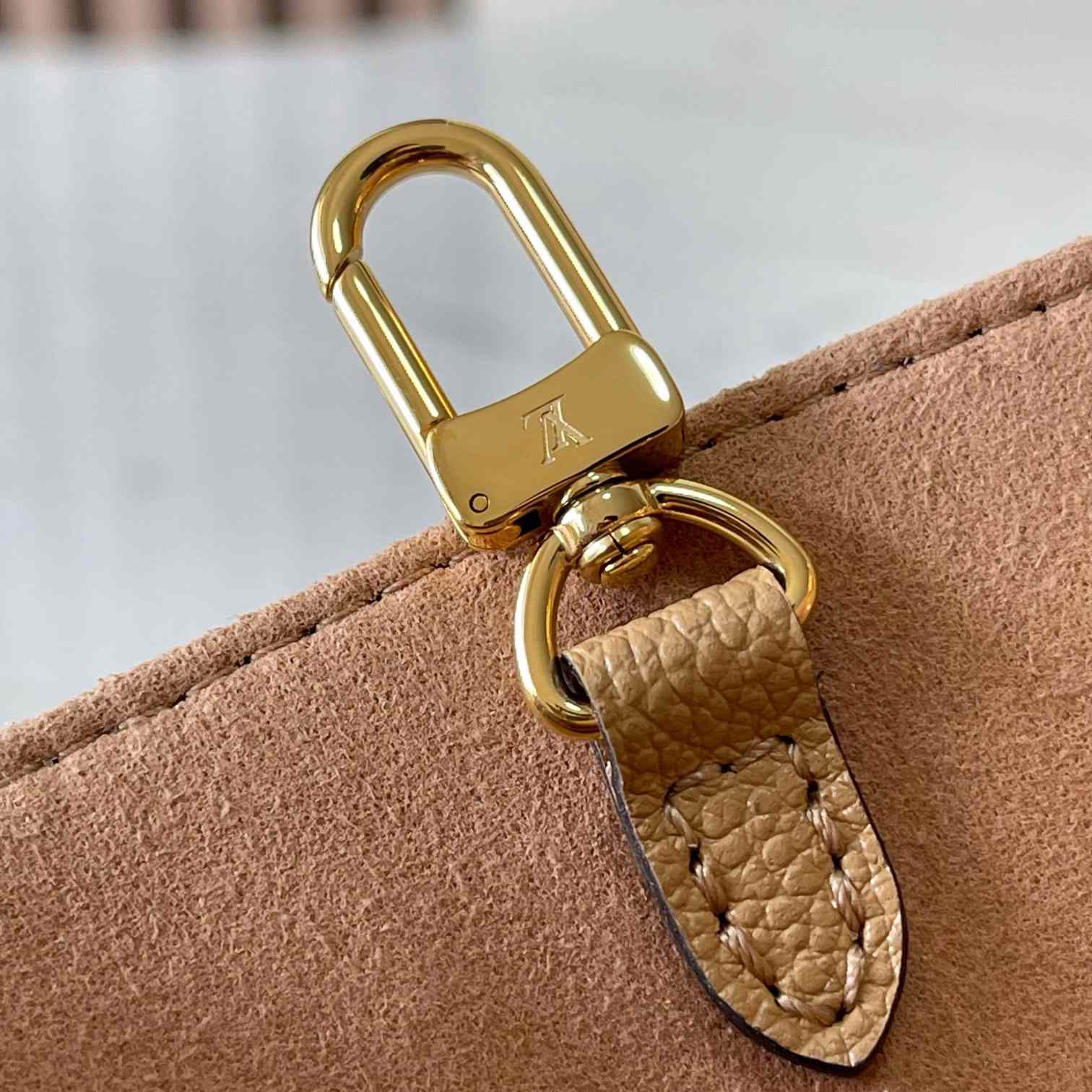 Louis Vuitton OnTheGo PM  M12513 - DopestKickz