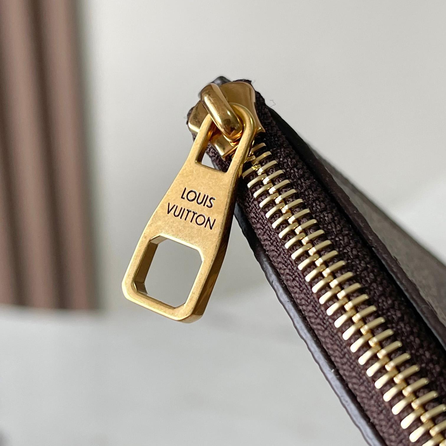 Louis Vuitton Low Key Cabas MM  M25342 - DopestKickz