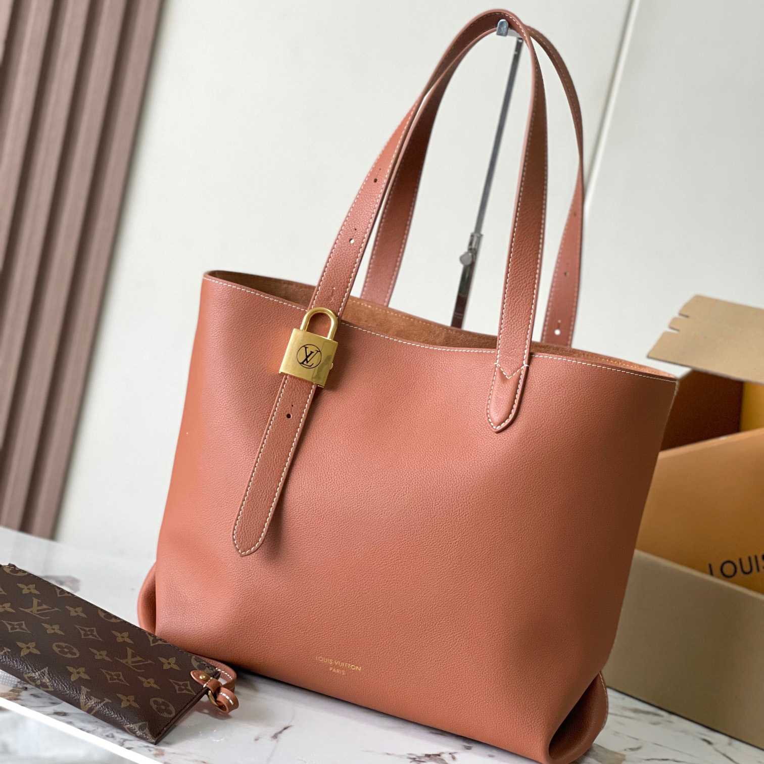 Louis Vuitton Low Key Cabas MM  M25342 - DopestKickz