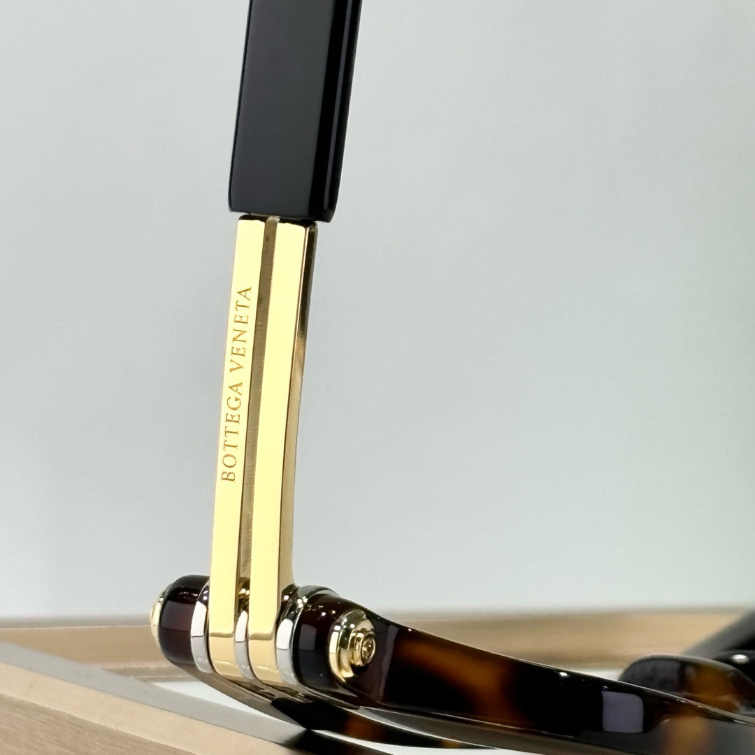 Bottega Veneta Bolt Squared Sunglasses - DopestKickz