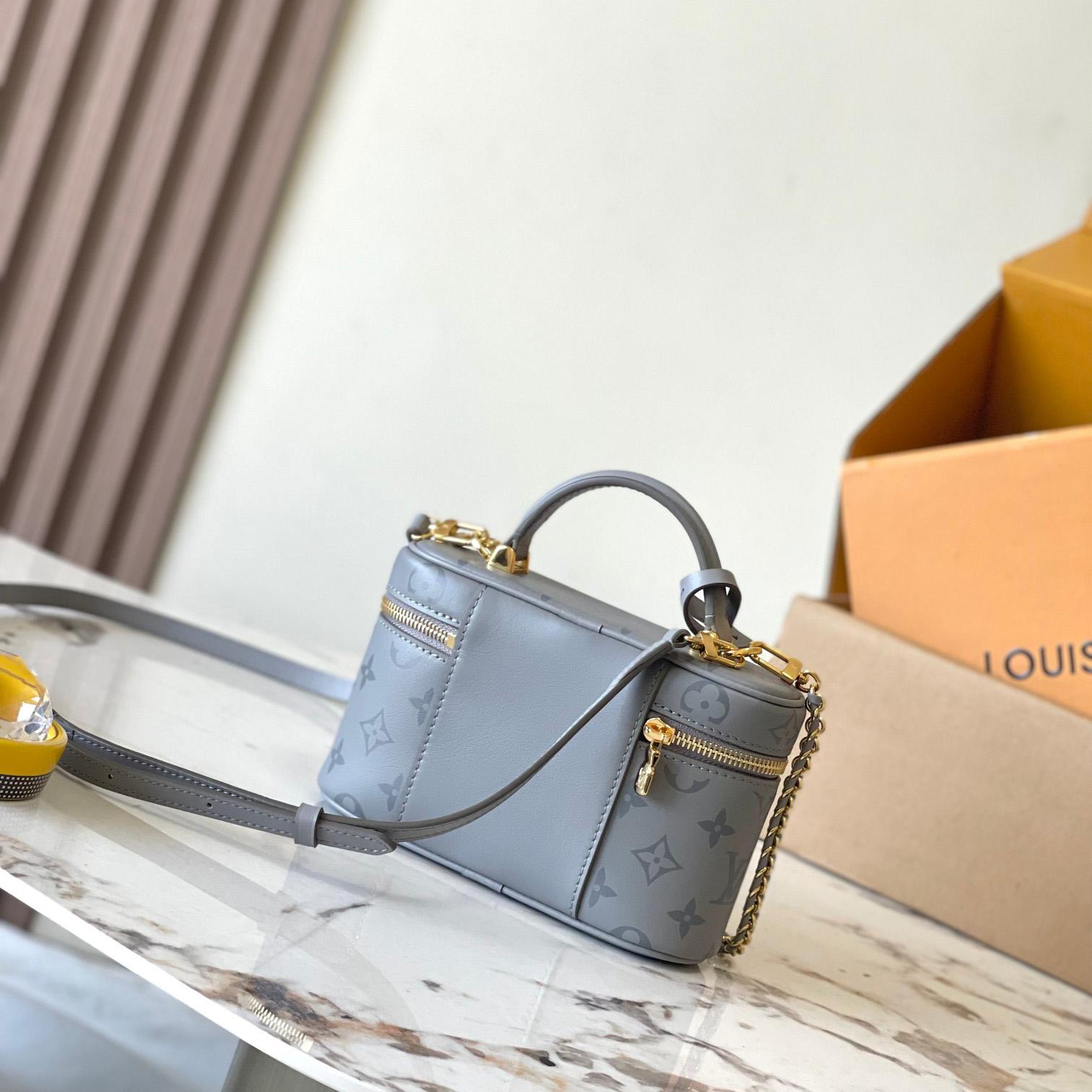 Louis Vuitton Vanity Chain Pouch    M12427 - DopestKickz