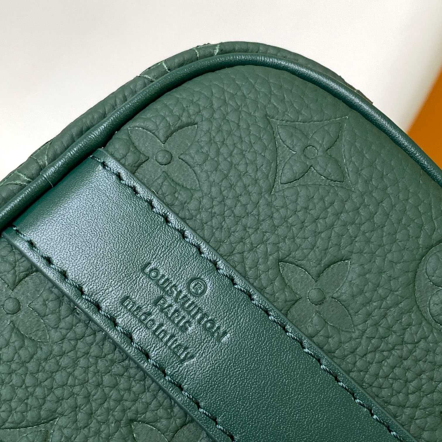 Louis Vuitton Keepall Bandoulière 25  M24432 - DopestKickz