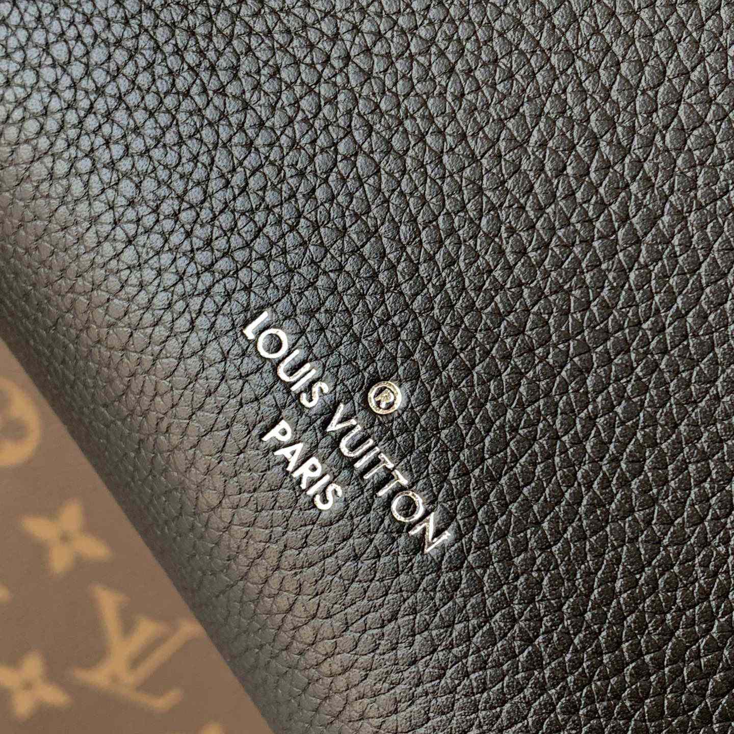 Louis Vuitton Side Trunk MM   M25160 - DopestKickz