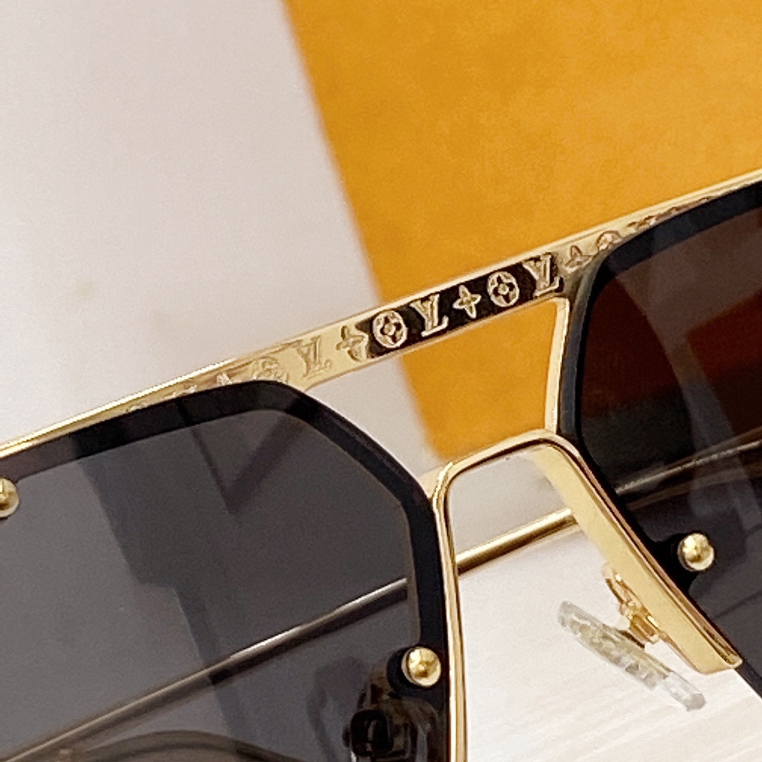 Louis Vuitton LV Ash Sunglasses  Z1261W - DopestKickz