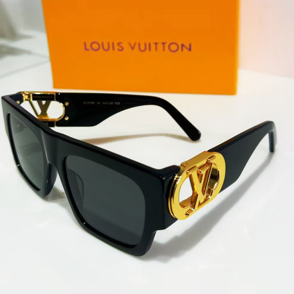 Louis Vuitton Sunglasses  - DopestKickz