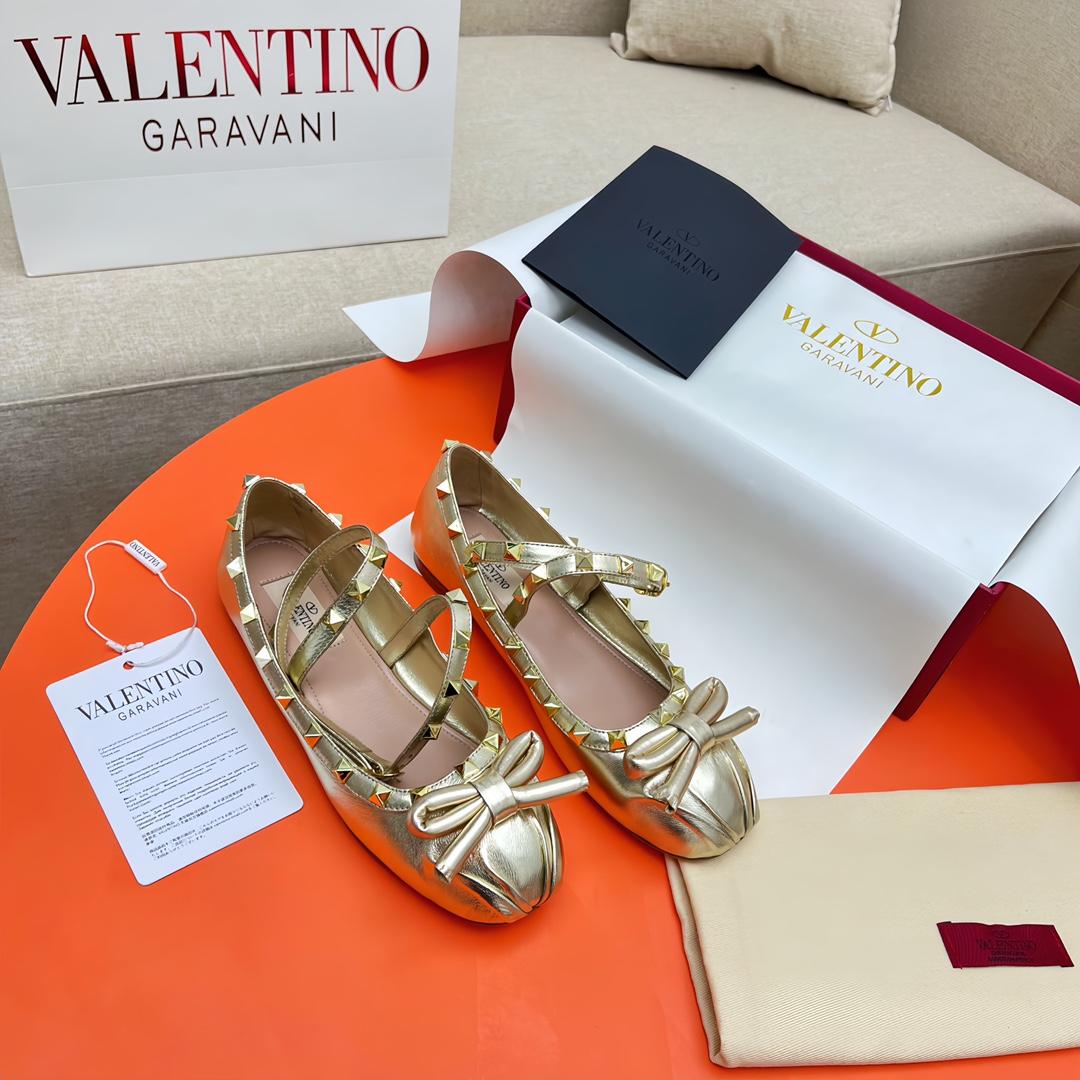 Valenti Rockstud Laminated Nappa Leather Ballerina - DopestKickz