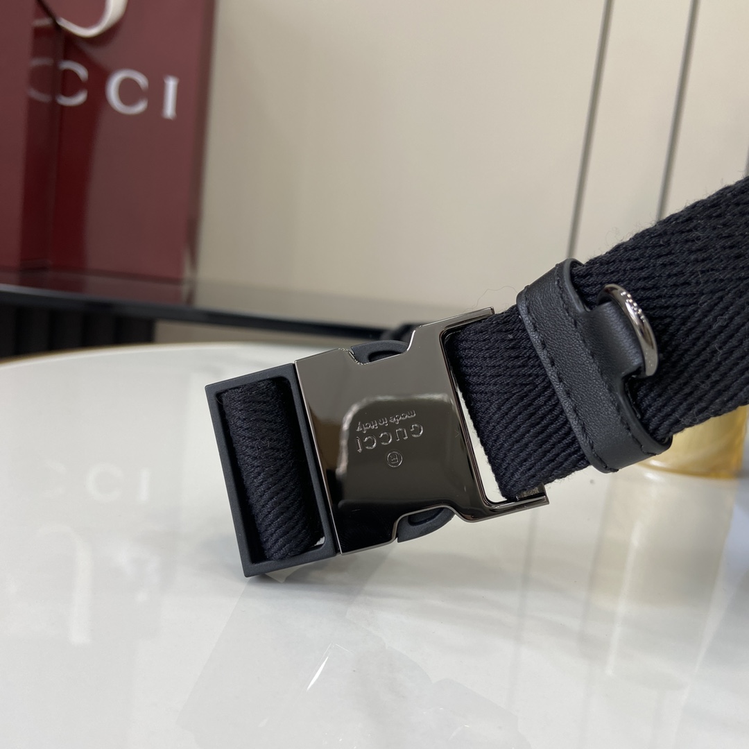 Gucci GG Emblem Medium Belt Bag - DopestKickz