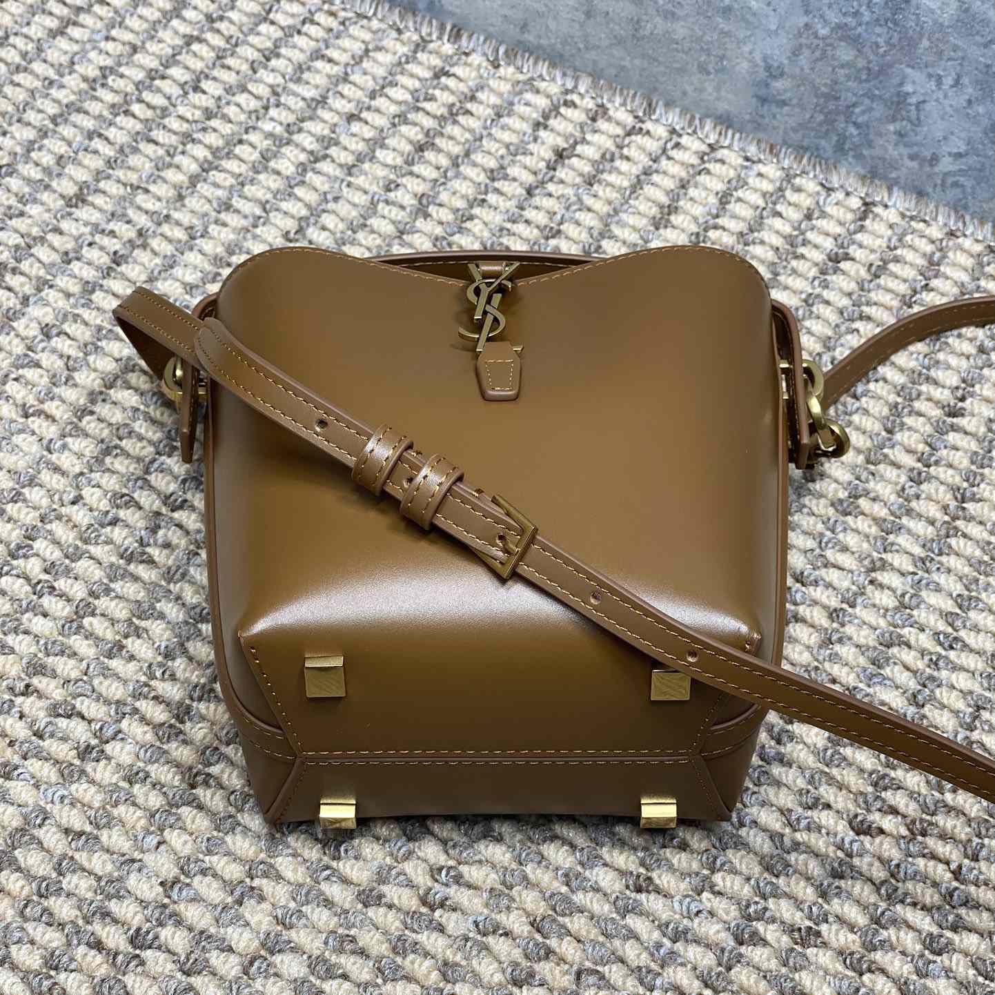 Saint Laurent Le 37 Mini In Shiny Leather - DopestKickz