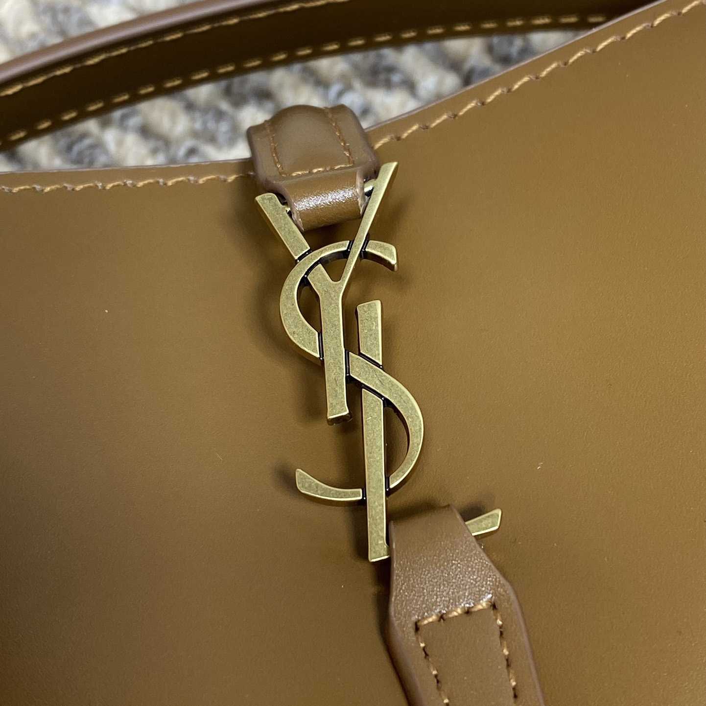 Saint Laurent Le 37 Mini In Shiny Leather - DopestKickz