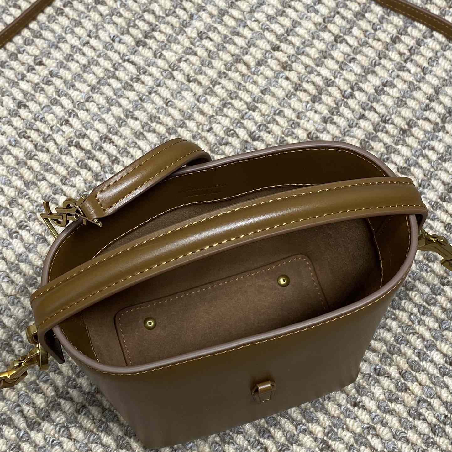 Saint Laurent Le 37 Mini In Shiny Leather - DopestKickz