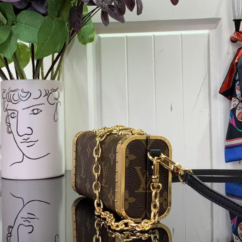 Louis Vuitton Vanity Case PM  M46758 - DopestKickz