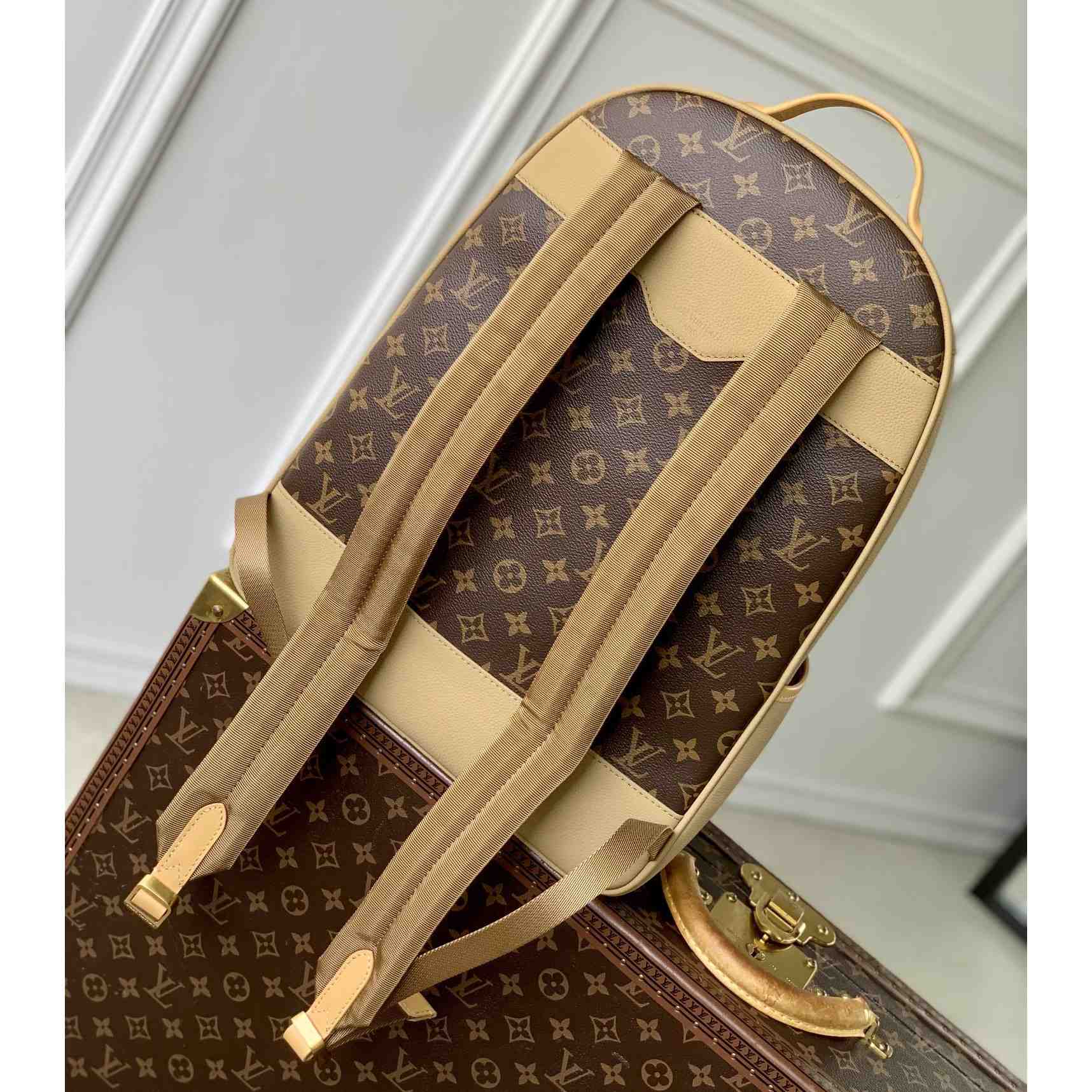 Louis Vuitton Outdoor Backpack   M12624 - DopestKickz