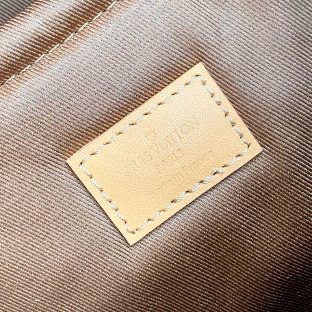 Louis Vuitton Outdoor Backpack   M12624 - DopestKickz