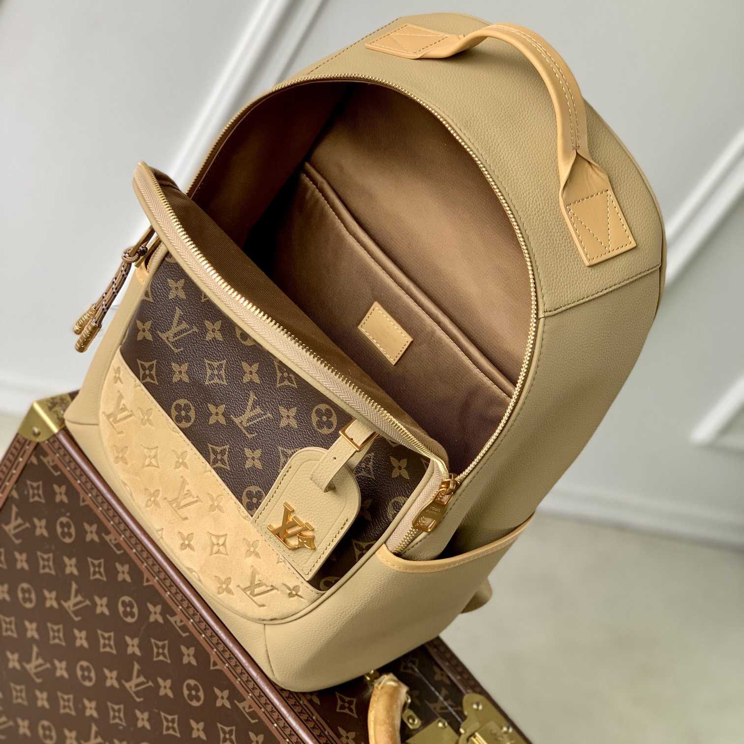 Louis Vuitton Outdoor Backpack   M12624 - DopestKickz