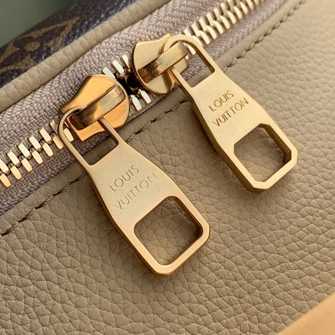 Louis Vuitton Outdoor Backpack   M12624 - DopestKickz