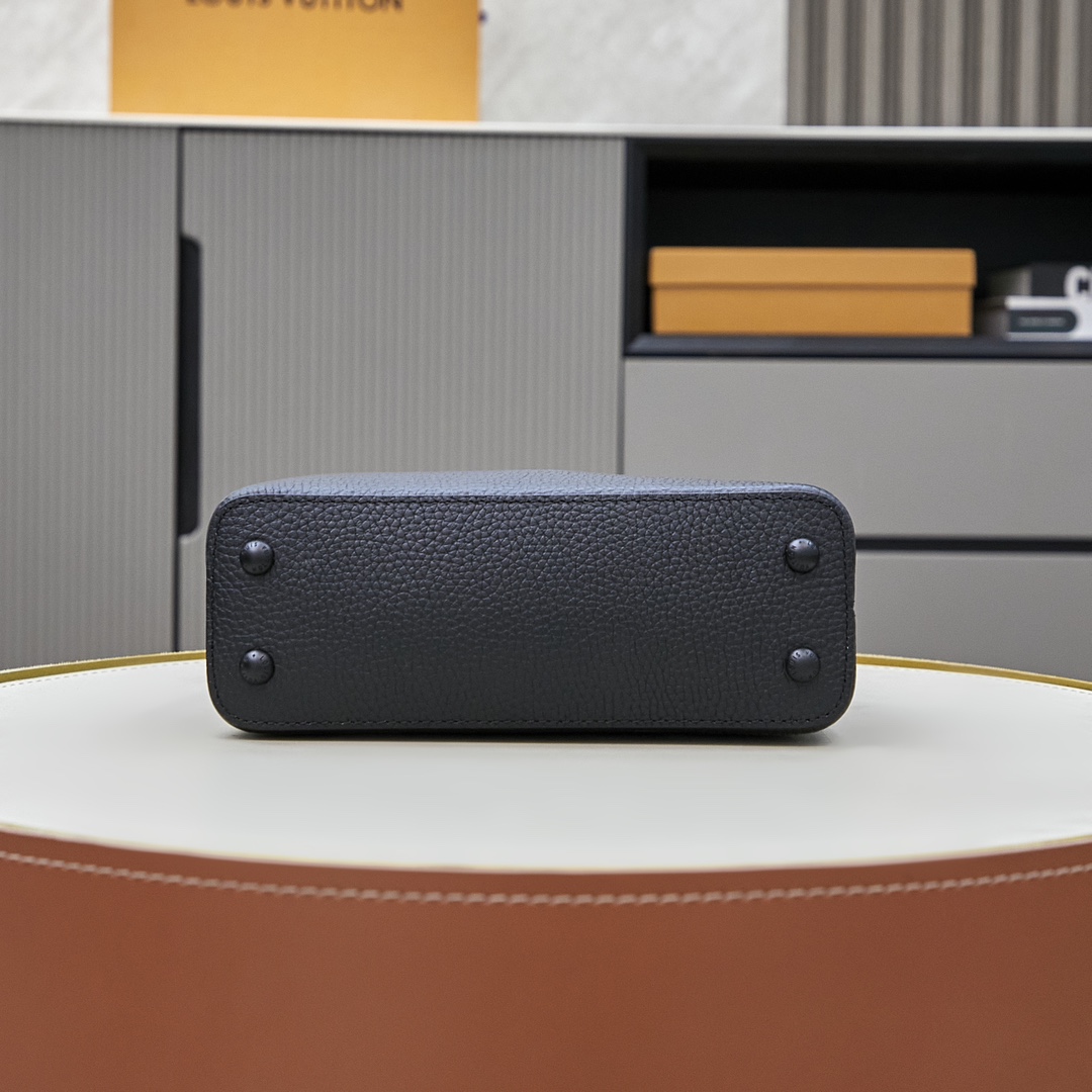 Louis Vuitton Capucines East-West Mini  M23955 - DopestKickz