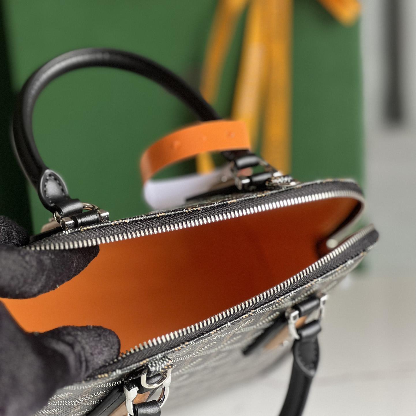 Goyard Vendôme Mini Bag  - DopestKickz