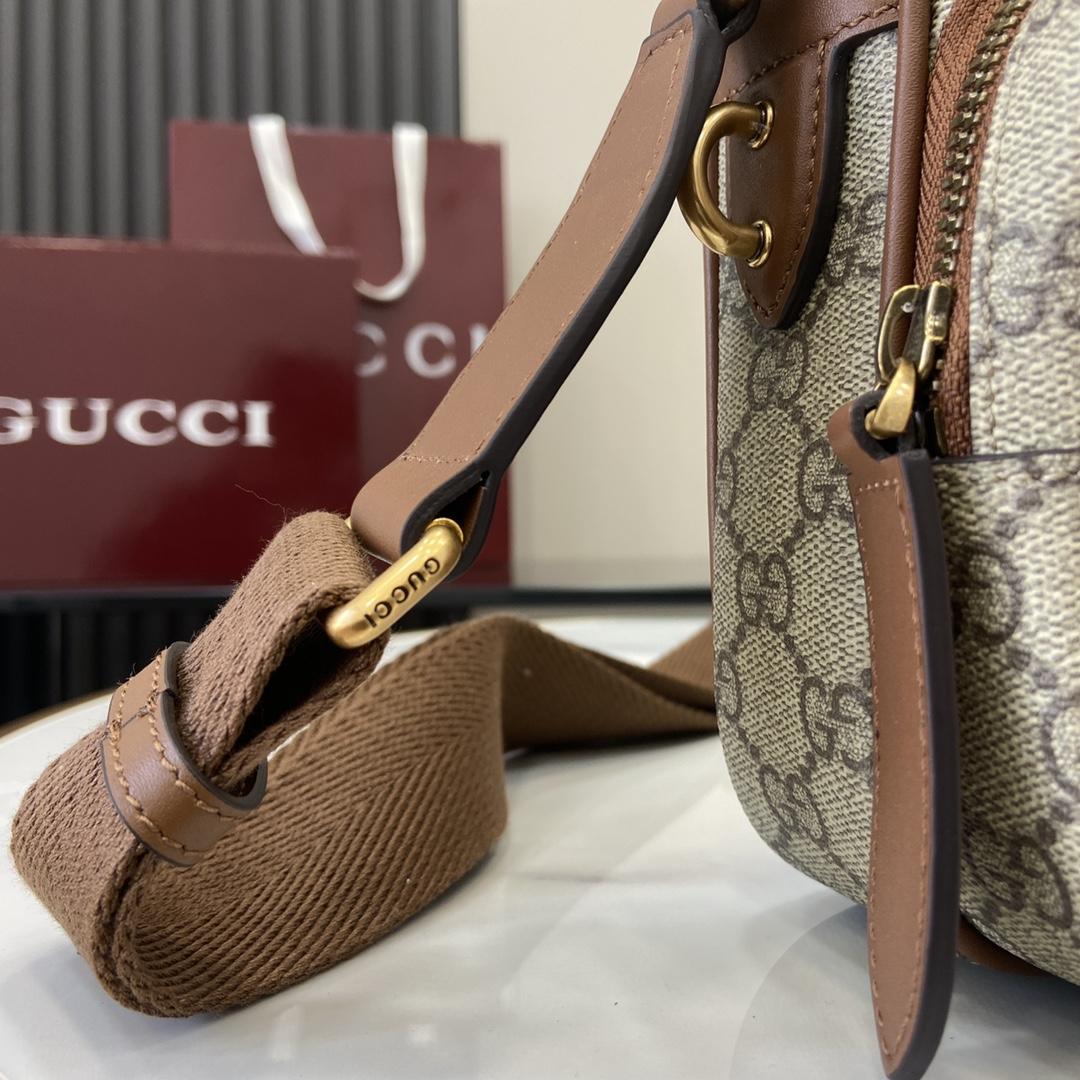 Gucci GG Emblem Medium Crossbody Bag - DopestKickz