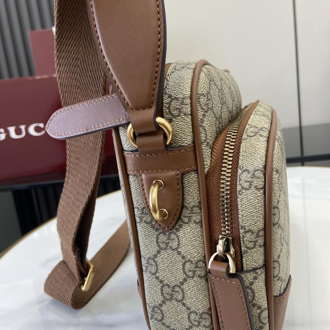 Gucci GG Emblem Medium Crossbody Bag - DopestKickz
