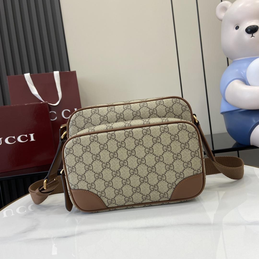 Gucci GG Emblem Medium Crossbody Bag - DopestKickz