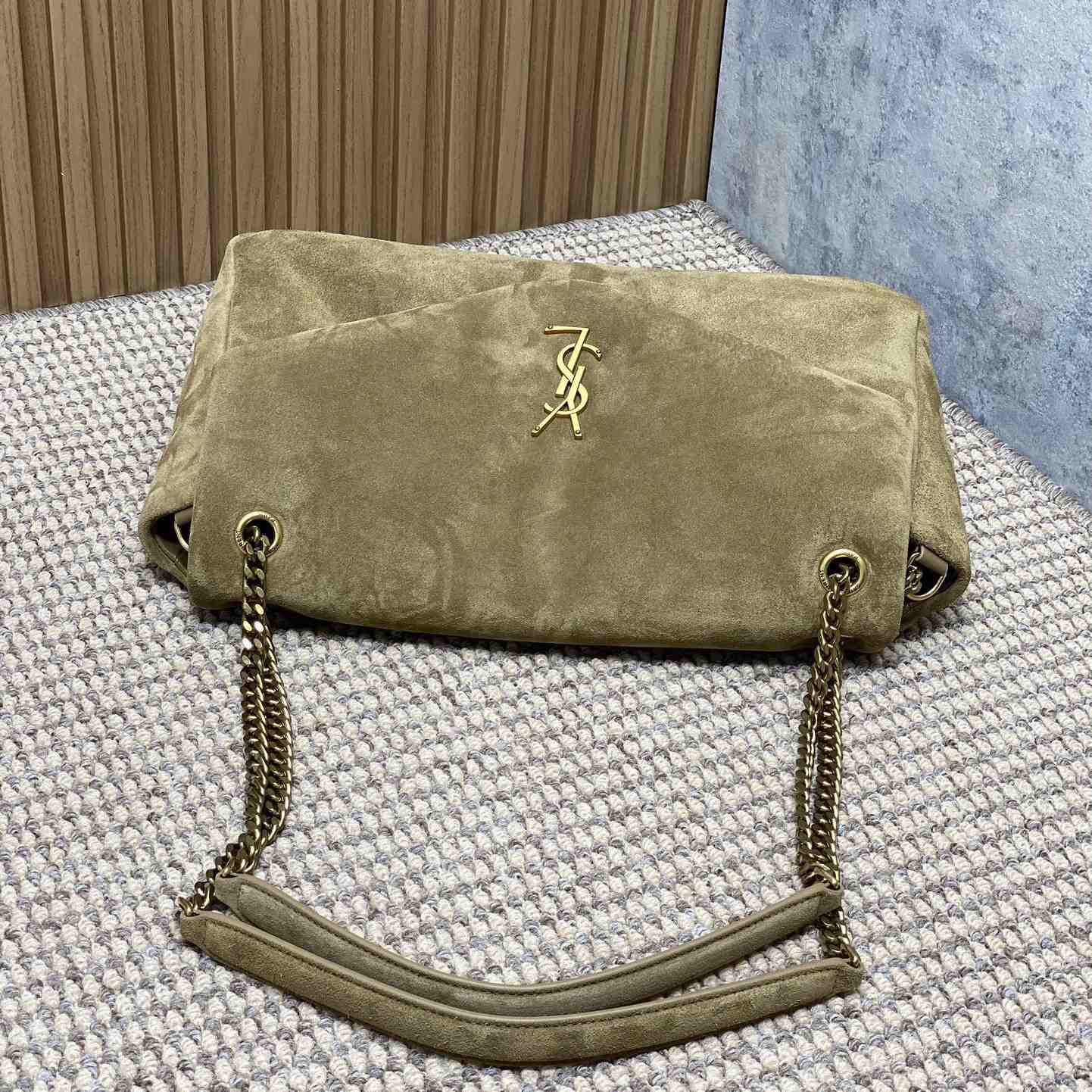 Saint Laurent Calypso Large In Lambskin  (36x20x10cm) - DopestKickz