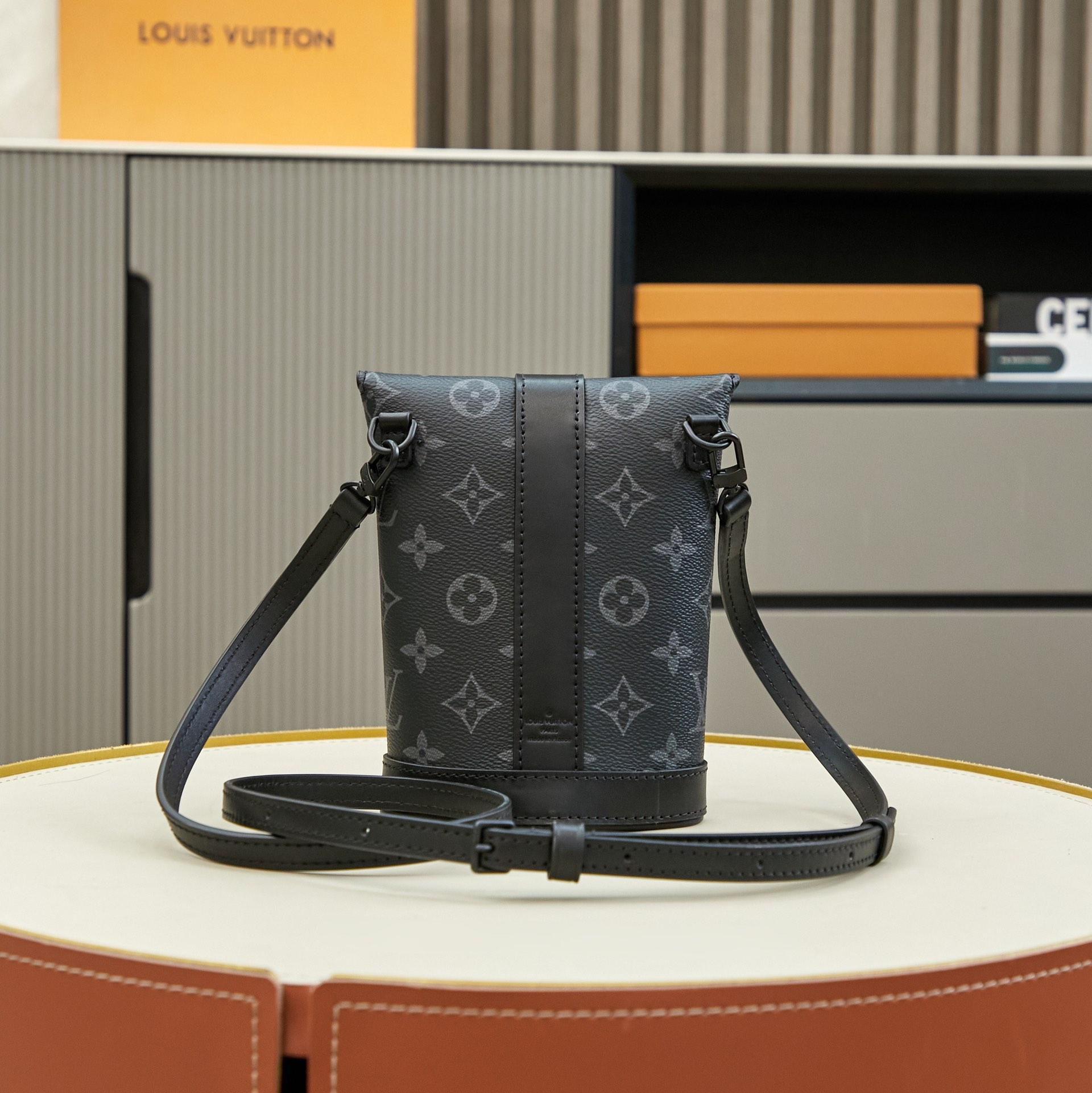 Louis Vuitton Envelope Pouch  M11613 - DopestKickz