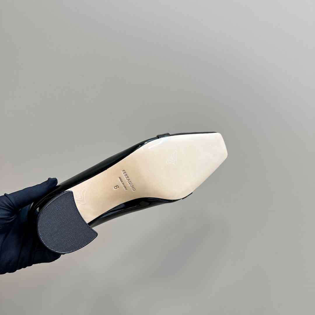 Ferragamo Pump With Gancini Ornament - DopestKickz