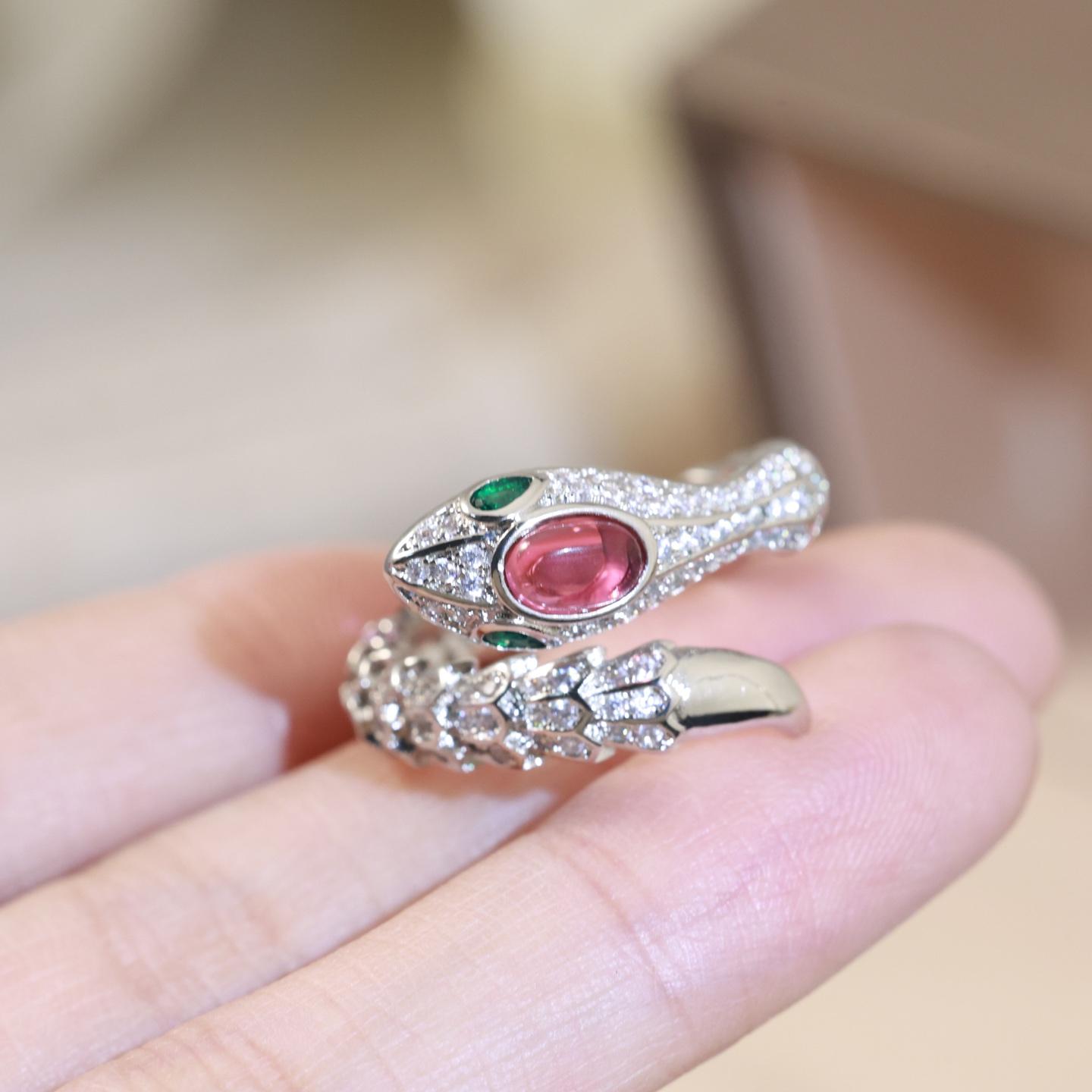 Bvlgari Ring - DopestKickz