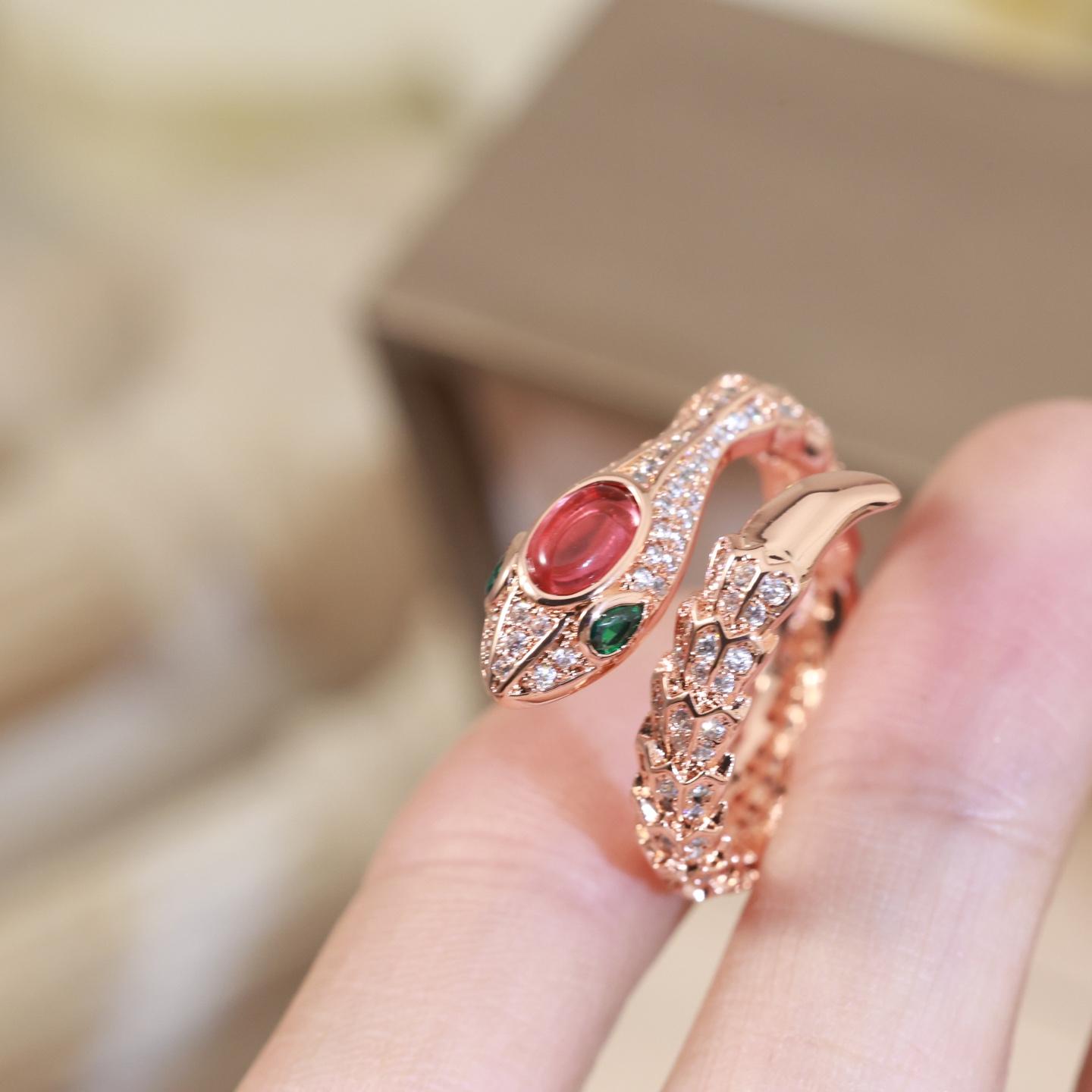 Bvlgari Ring - DopestKickz