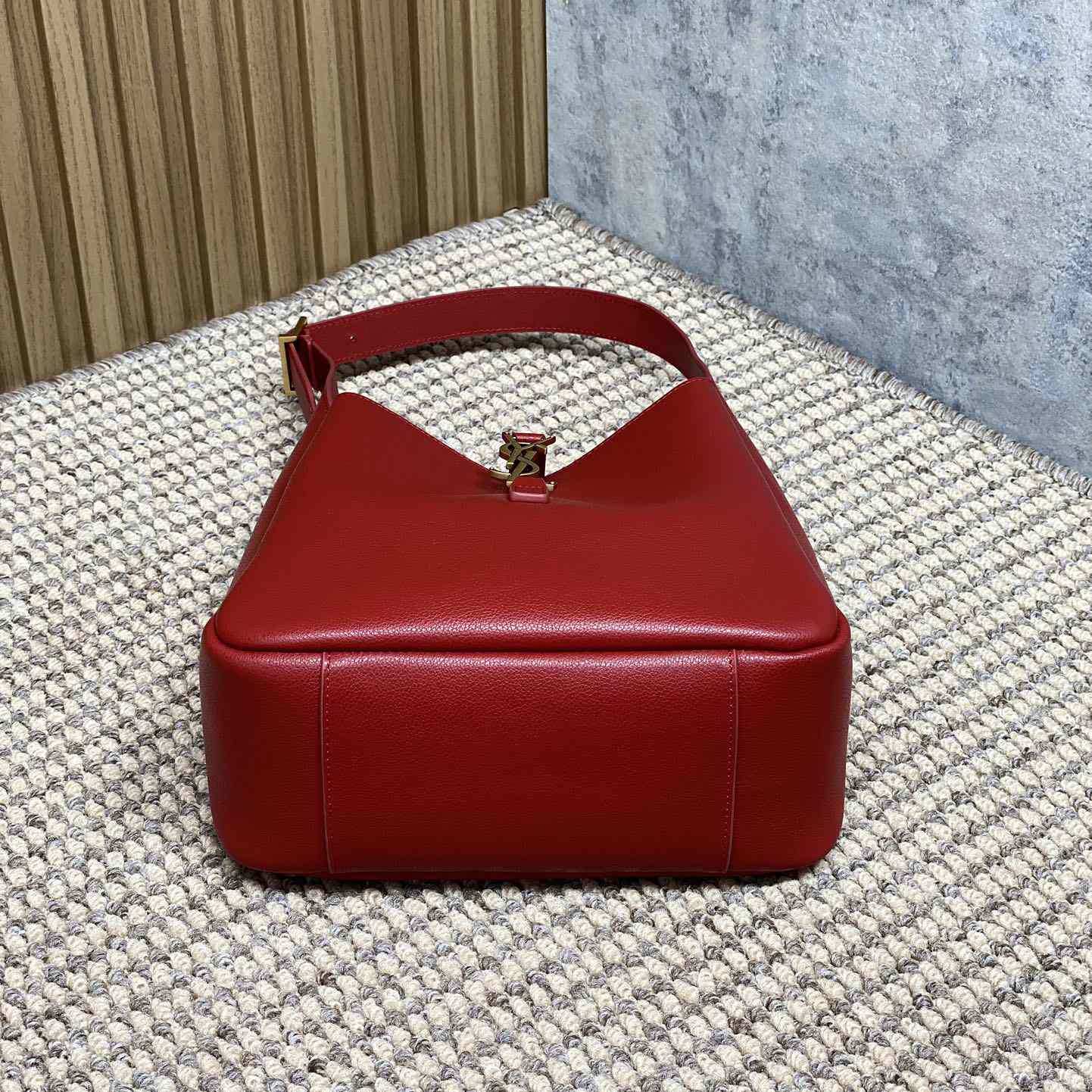 Saint Laurent LE 5 À 7 Supple Small In Grained Leather - DopestKickz