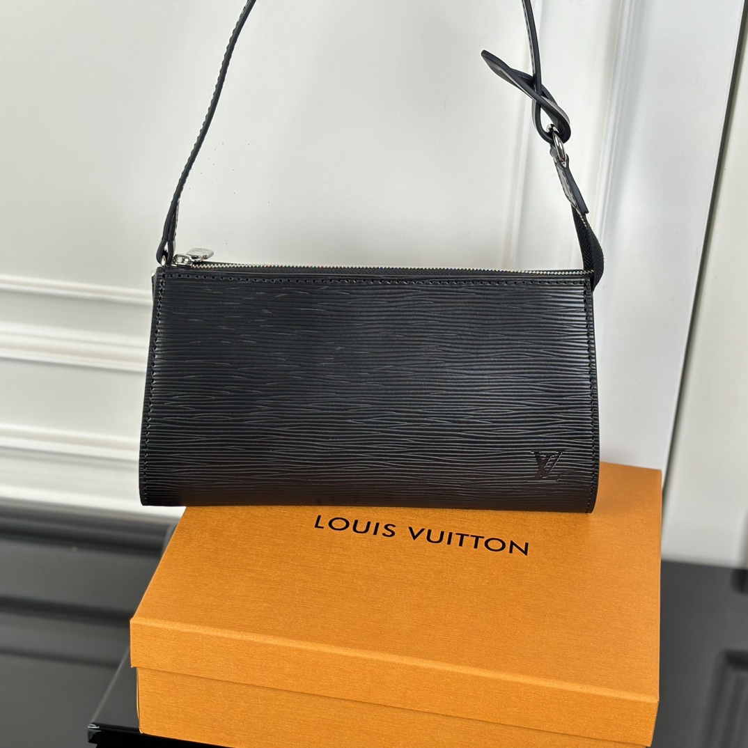 Louis Vuitton Pochette Accessoires  M82720 - DopestKickz
