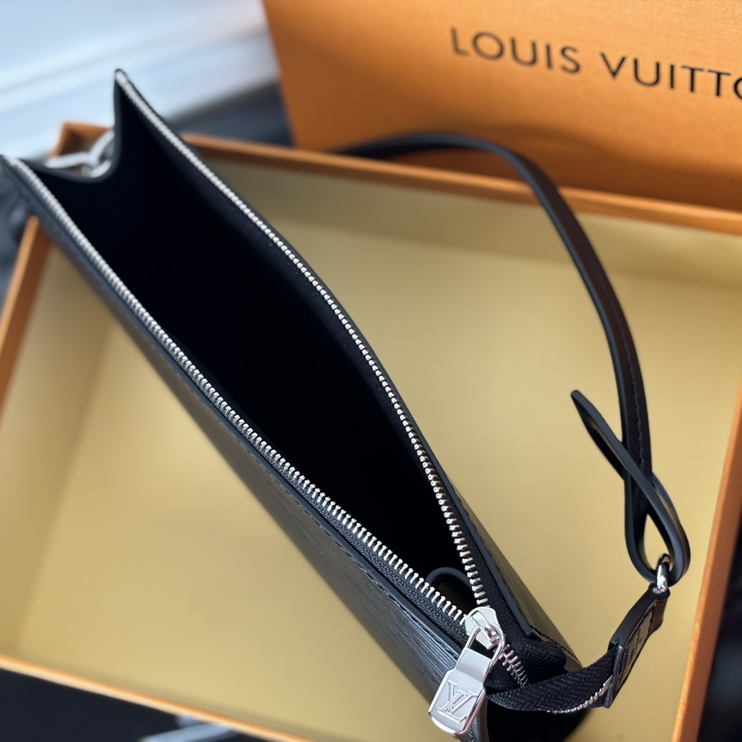 Louis Vuitton Pochette Accessoires  M82720 - DopestKickz