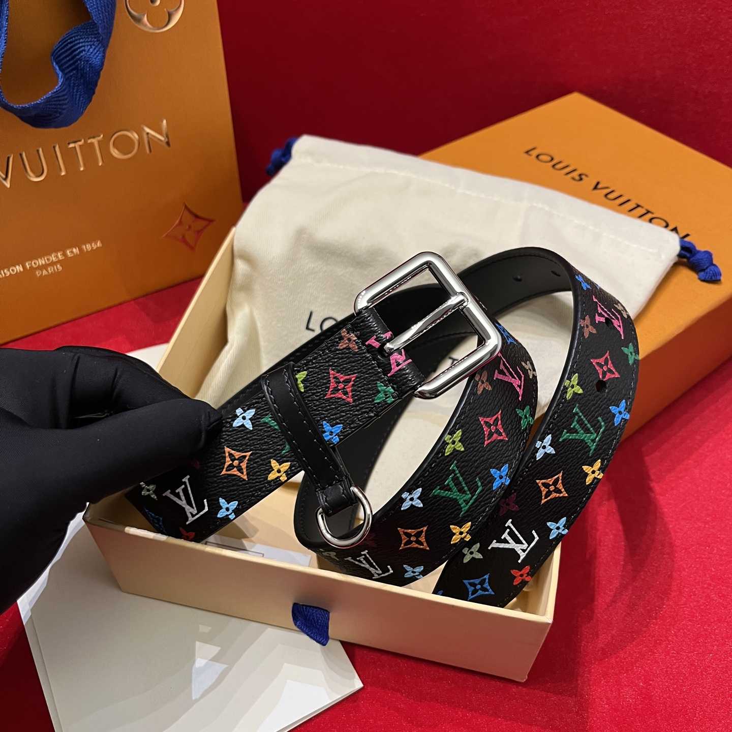 Louis Vuitton LV x TM LV D-Ring 30mm Belt   M8982W - DopestKickz