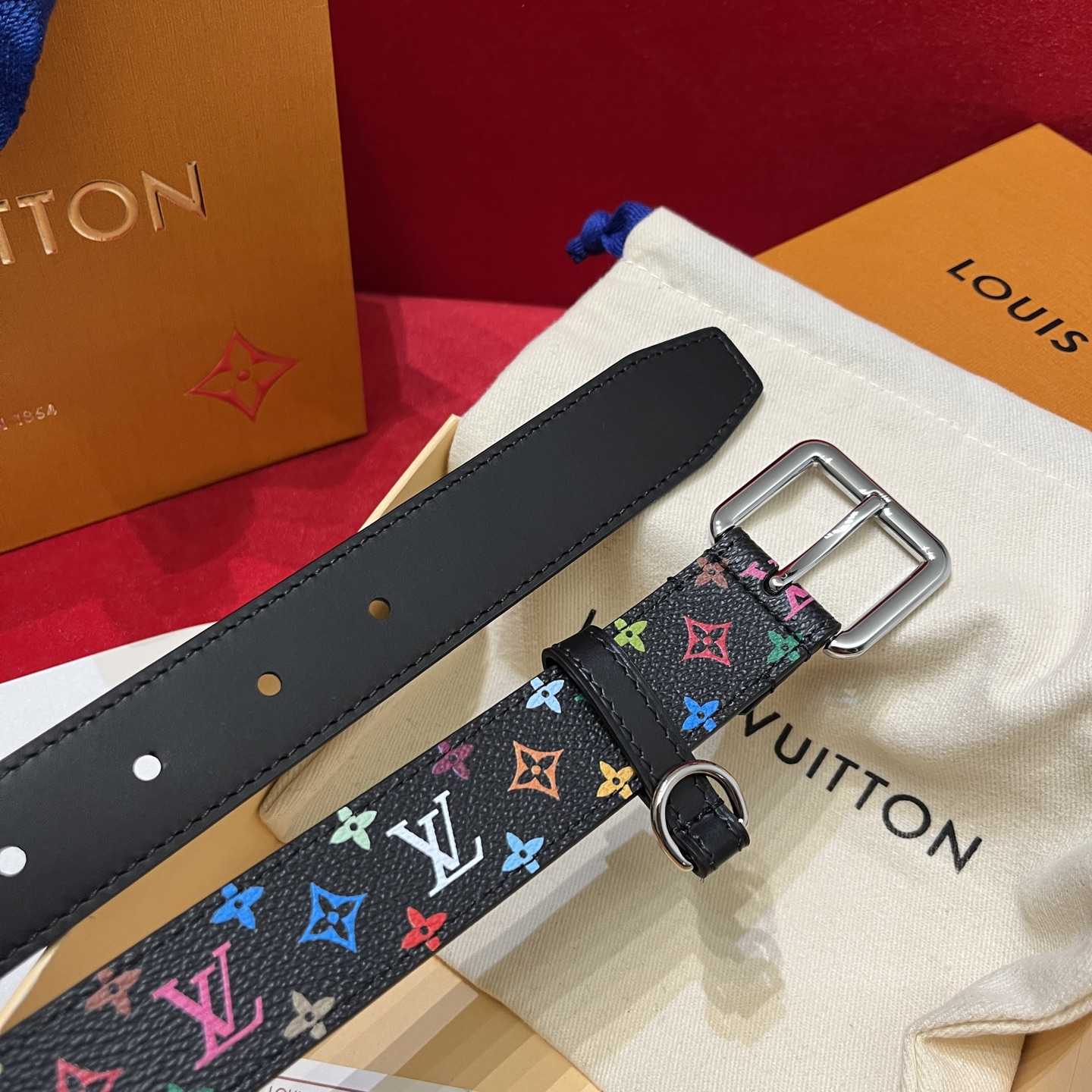 Louis Vuitton LV x TM LV D-Ring 30mm Belt   M8982W - DopestKickz